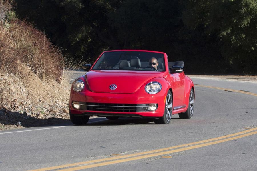  Volkswagen Beetle Cabriolet 2012 года  (фото 52 из 107)